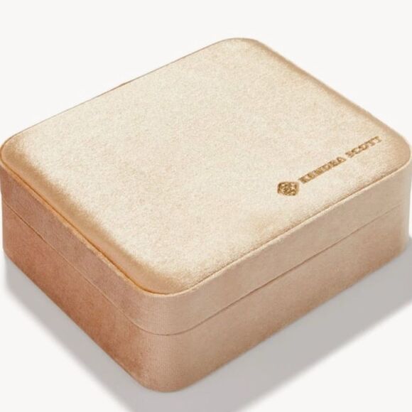New with Tags Kendra Scott Soft Velvet Jewelry Box Case: Light Gold Champagne - Picture 1 of 6
